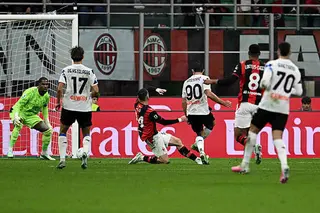 الدوري الإيطالي.. ميلان يحقق فوزًا صعبًا على أتالانتا وكومو يضرب فيورنتينا بثلاثية 19 أكتوبر 2026 09:03 م